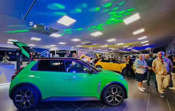 renault5